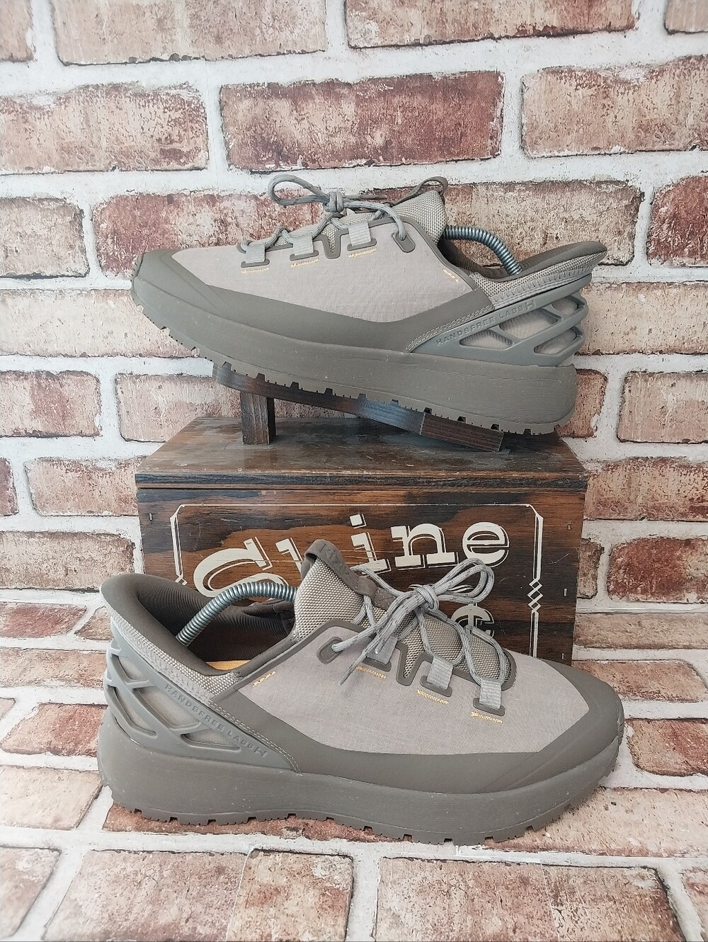 Pre-owned Kizik Wasatch Sneakers